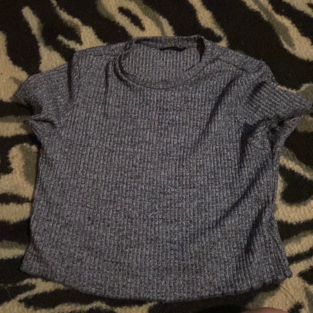 Grey crop top